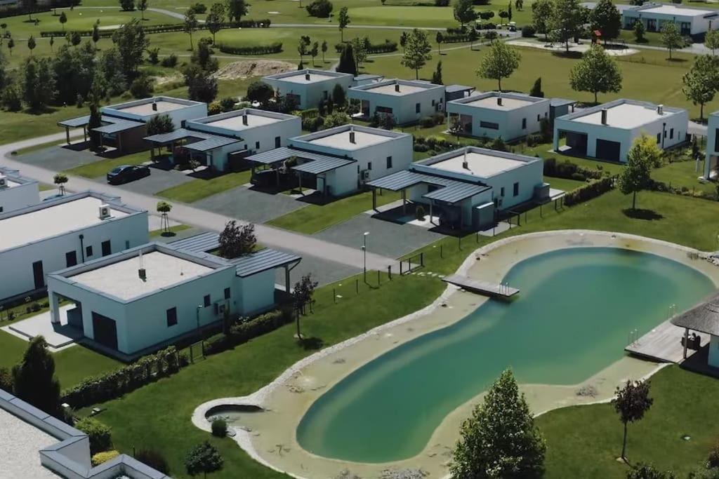 Luxus Appartement Am Golfplatz Und Therme Lutzmannsburg Zsira Dış mekan fotoğraf