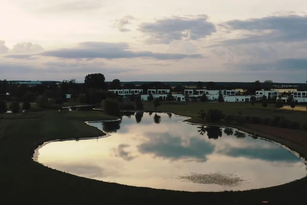 Luxus Appartement Am Golfplatz Und Therme Lutzmannsburg Zsira Dış mekan fotoğraf