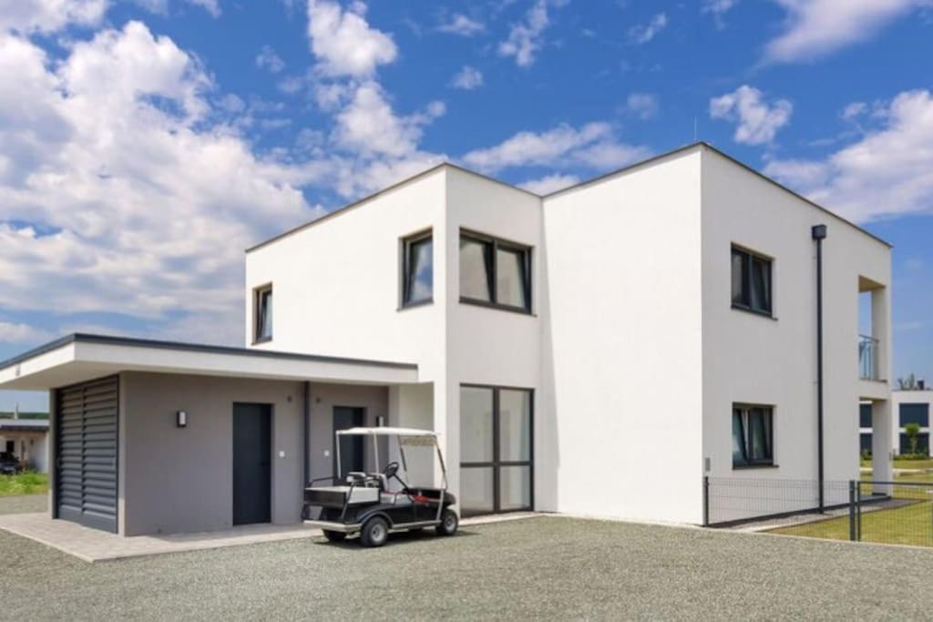 Luxus Appartement Am Golfplatz Und Therme Lutzmannsburg Zsira Dış mekan fotoğraf